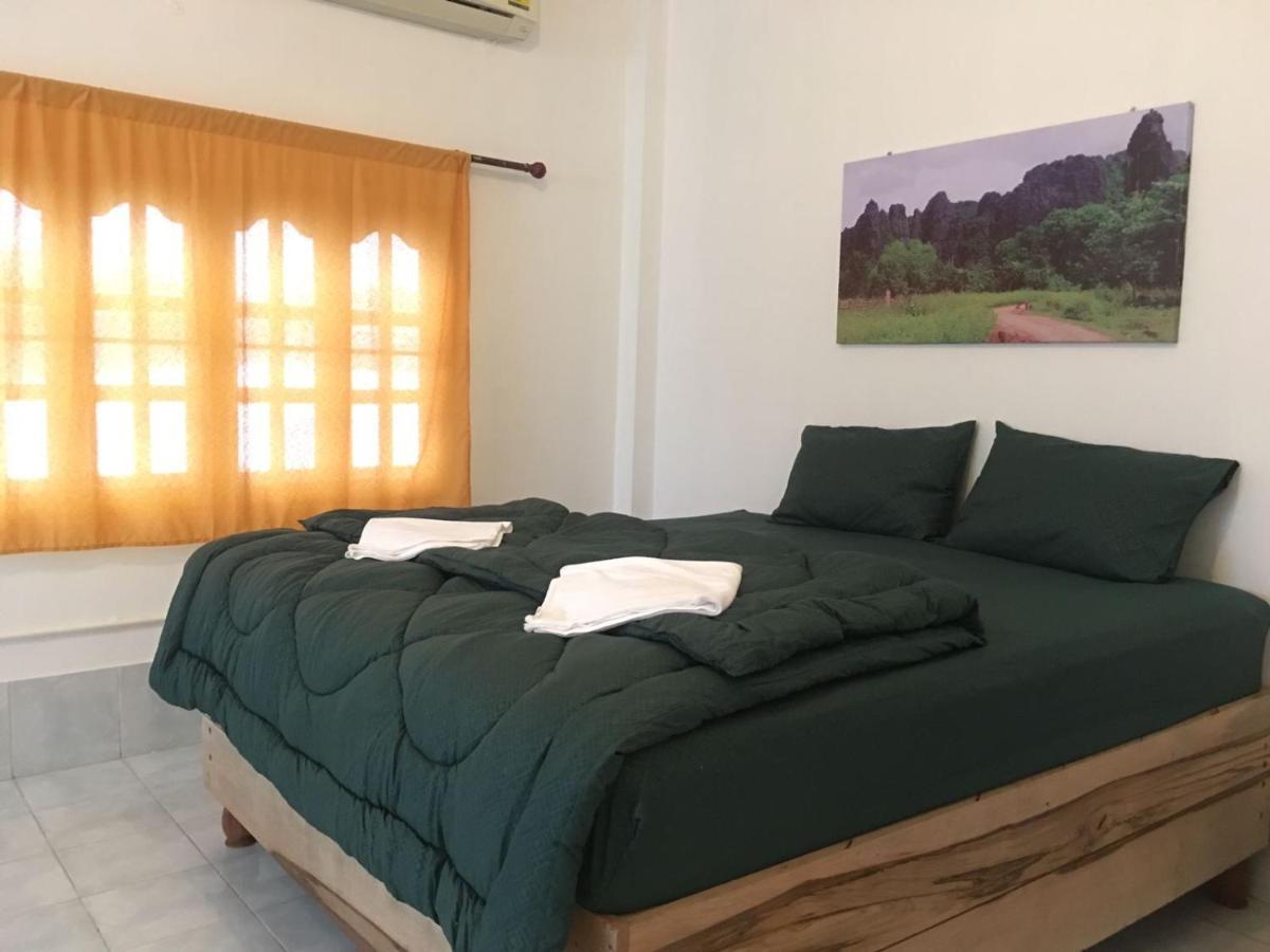 Bamboo Hostel Тхакхэк Экстерьер фото
